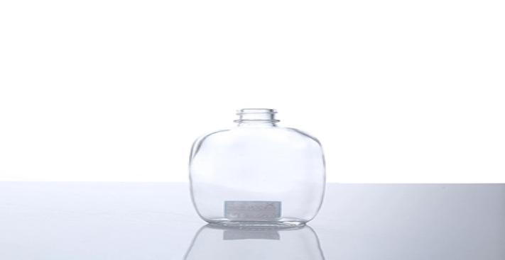 The Essential Role of China Glass Containers in the Food and Beverage Industry