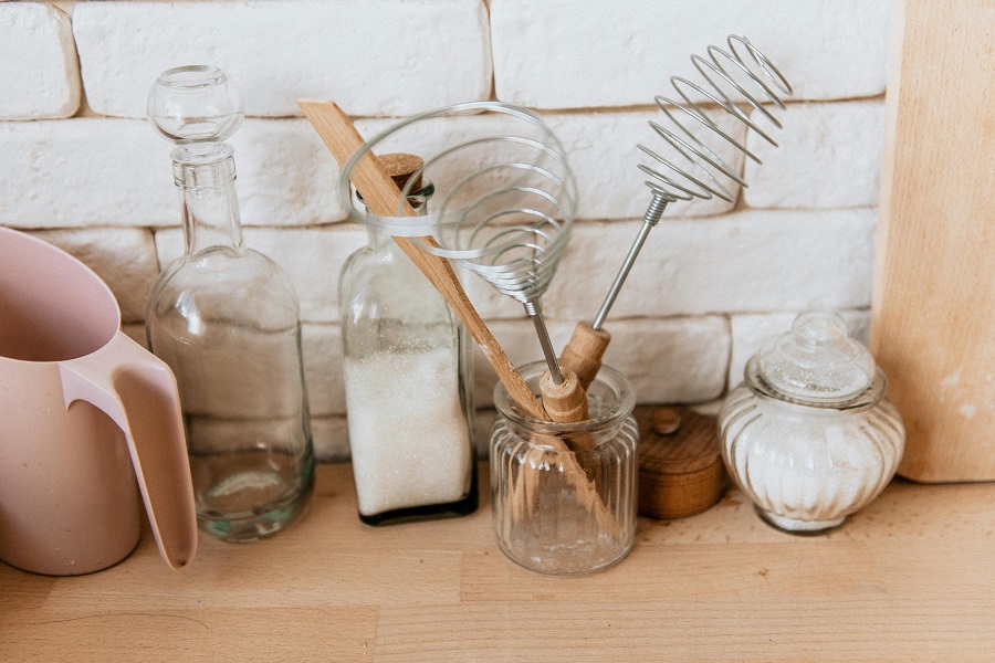 Decorative_Glass_Jars_for_Every_Room1.jpg